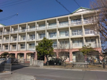 鶴崎中学校